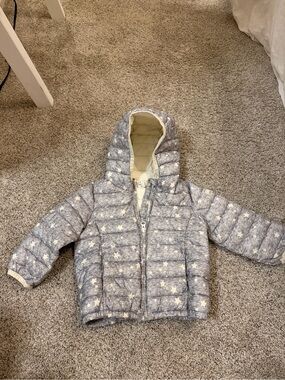 GAP Gray Star-Print Hooded Puffer Jacket